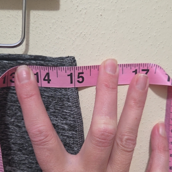 Beyond Yoga Heather Grey High Waisted Cropped Capri Leggings Size 1X - Picture 3 of 12